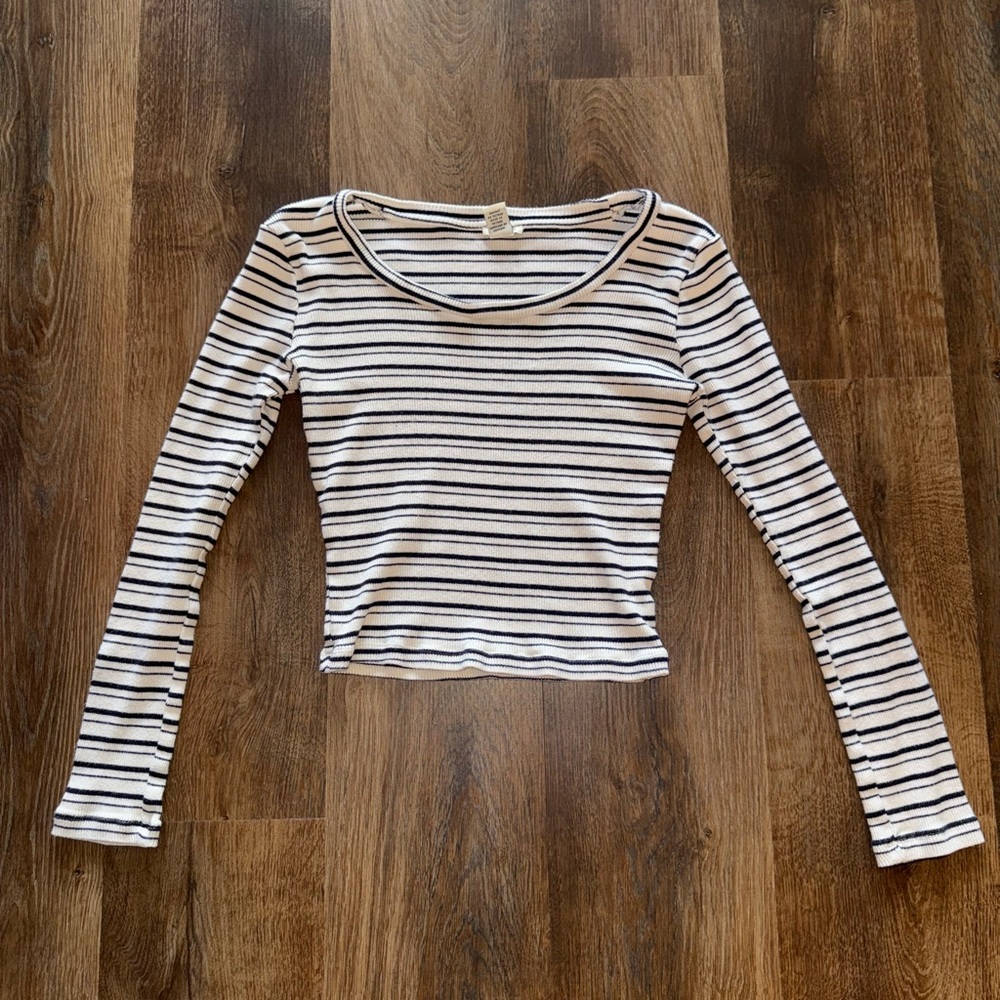 Forever 21 Striped Long Sleeve Crop Top